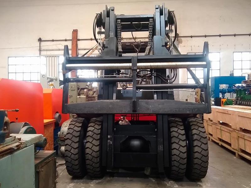 Autoelevador LTMG 10 tns