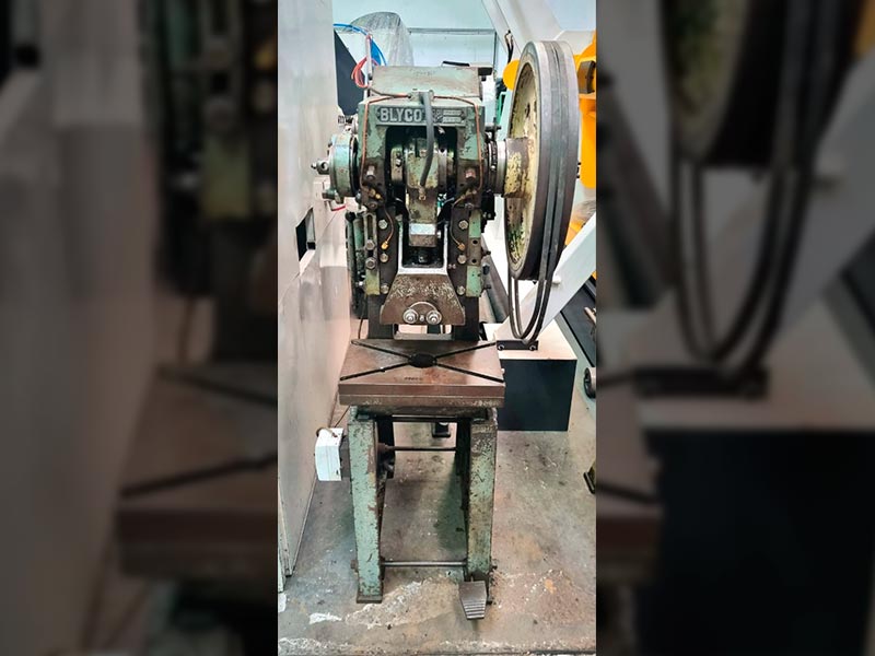 Balancín Blyco Mod B-12