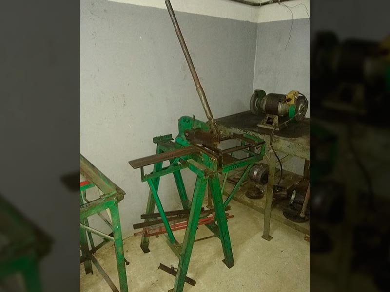 Cizalla manual 250mm con pedestal