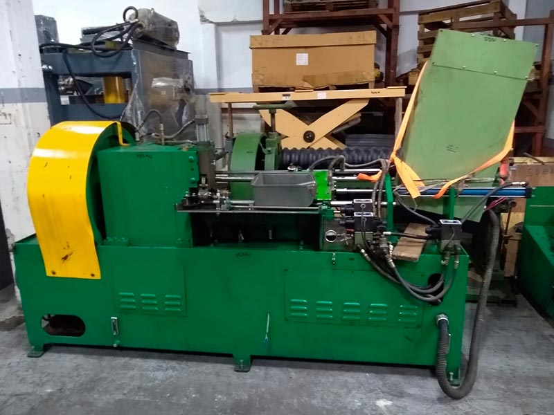 Conificadora con sistema de alimentación automática