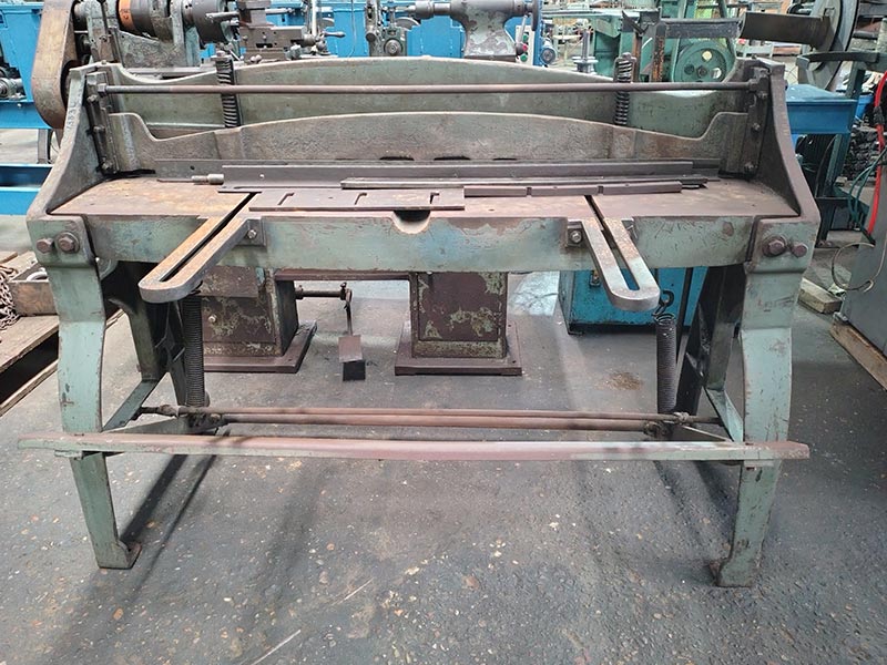 Guillotina a pedal 1250V 0,3N 1,9