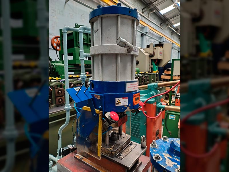 Prensa neumática monoblock