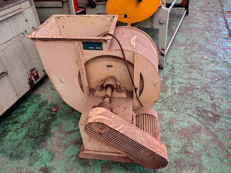 Turbina Rommel con motor Czerweny de 1.75KW.